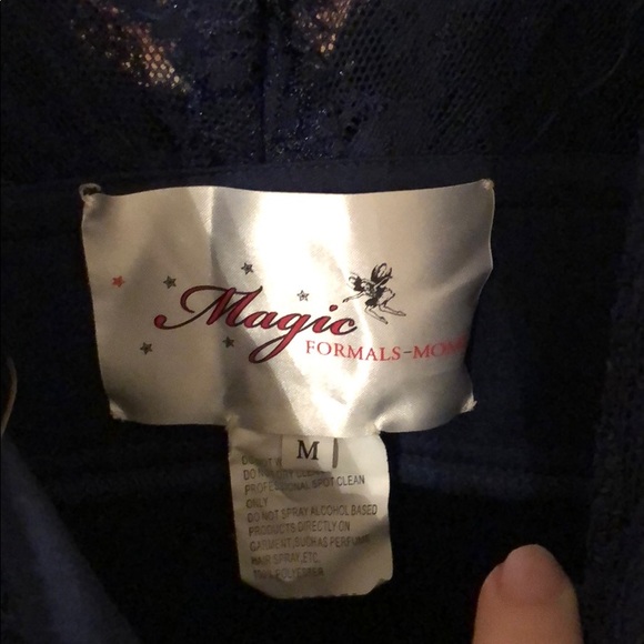 Size M midnight navy formal dress. Worn once - Picture 8 of 8